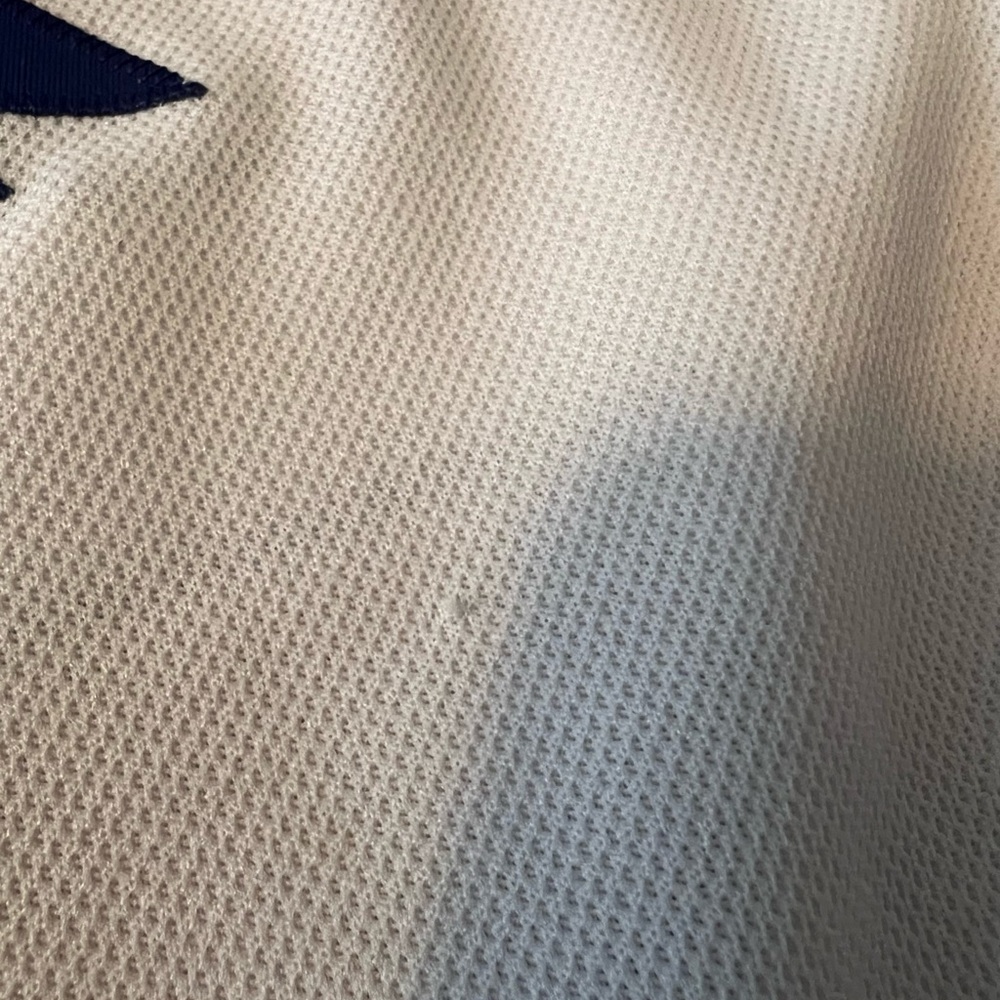 White Matthews Maple Leafs Jersey - Picture 7 of 10